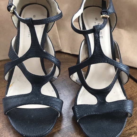 Alfred Sung. Black strapping heels - Picture 4 of 4